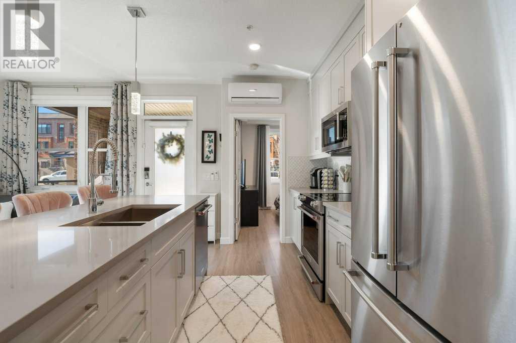 Property at 1102, 80 Greenbriar Place NW image 4