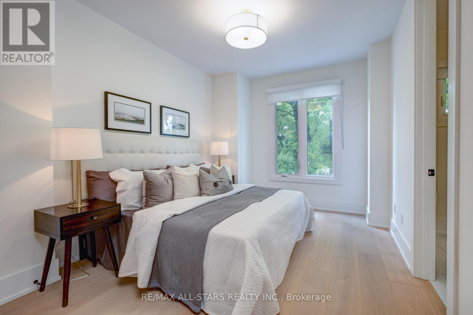 5b Kimberley Avenue E, Toronto, Ontario  M4E 2Z3 - Photo 24 - E12204391