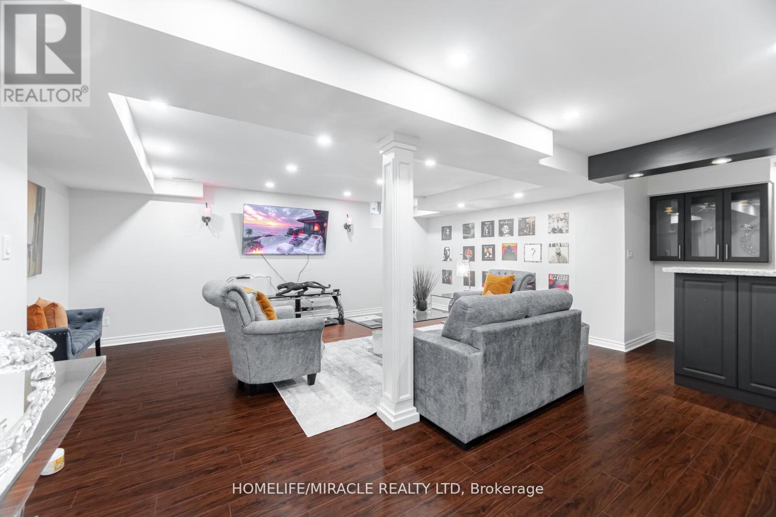 3278 Paul Henderson Drive, Mississauga, Ontario  L5M 0H3 - Photo 17 - W12203943