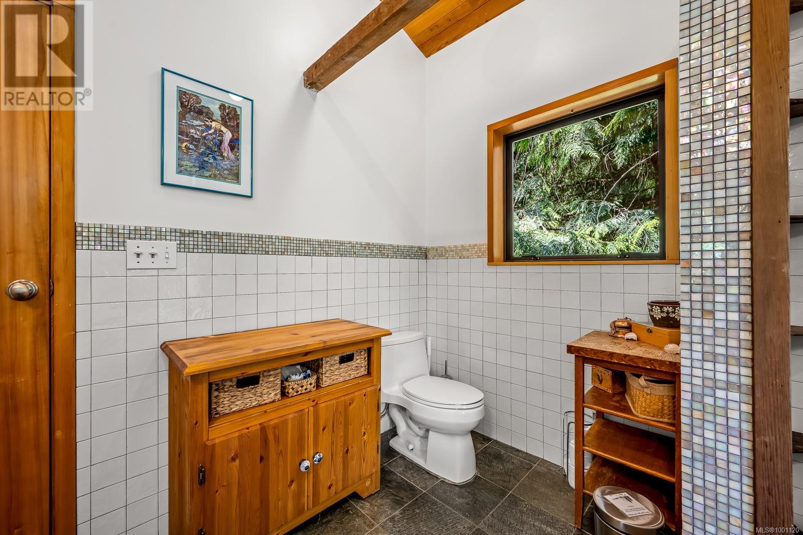 822 Austin Dr, Cortes Island, British Columbia  V0P 1K0 - Photo 17 - 1001120