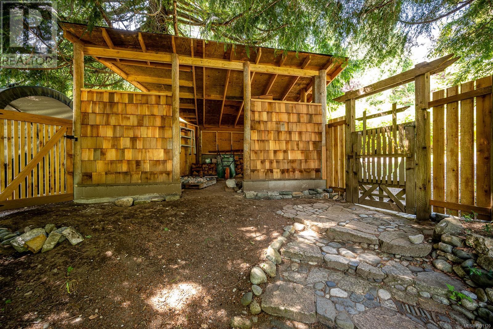 822 Austin Dr, Cortes Island, British Columbia  V0P 1K0 - Photo 33 - 1001120