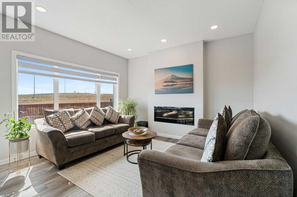 Property at 234 Carringsby Way NW image 1