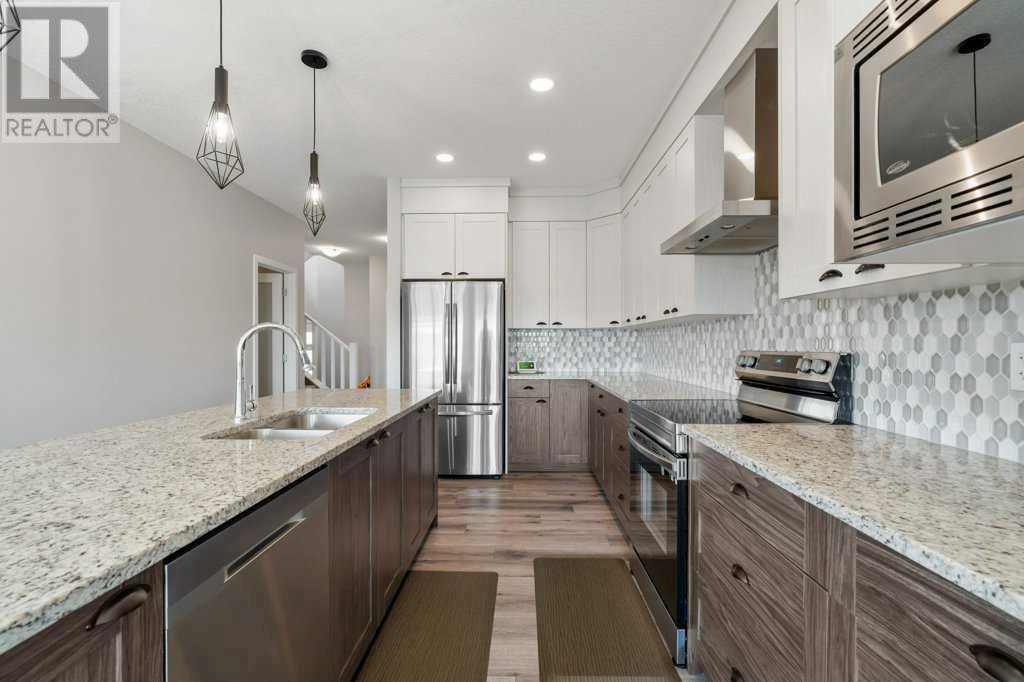 Property at 234 Carringsby Way NW image 4
