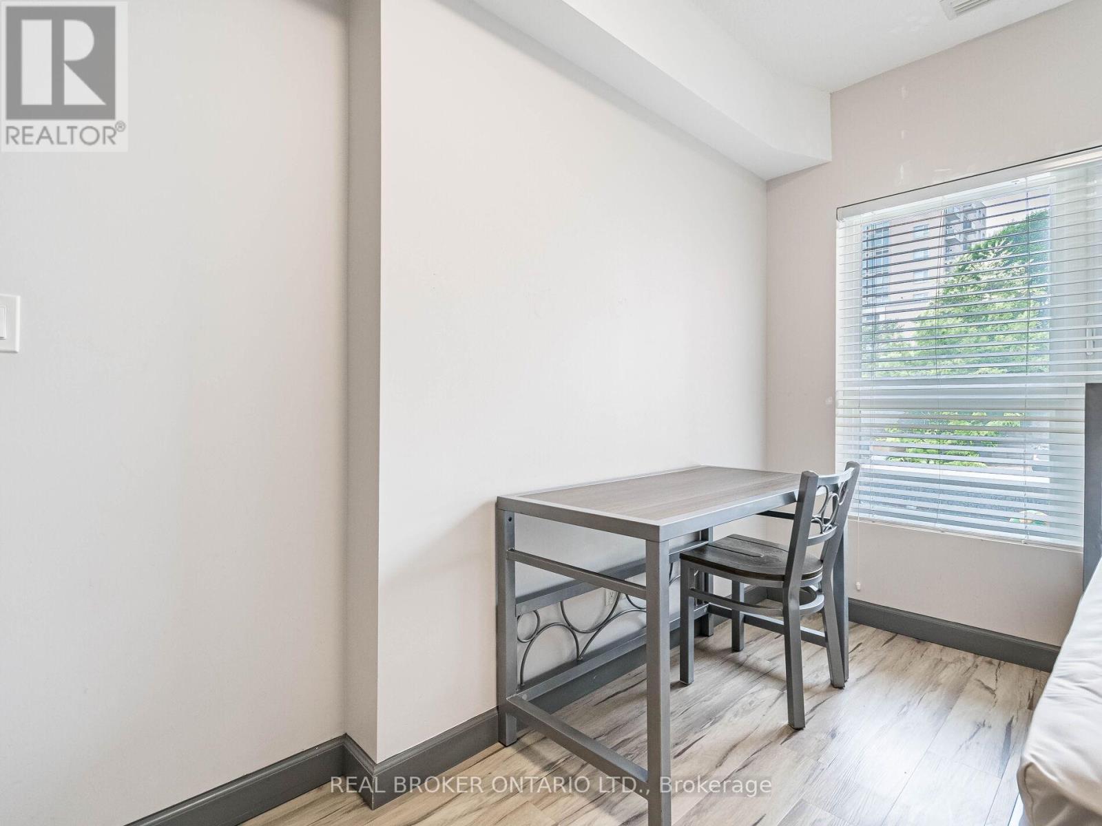 123 - 258a Sunview Street, Waterloo, Ontario  N2L 0H6 - Photo 28 - X12198788