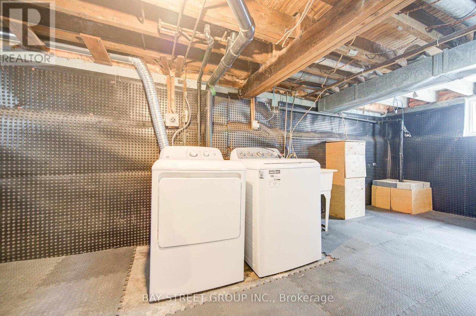 4554 Ryerson Crescent, Niagara Falls (Downtown), Ontario  L2E 1E2 - Photo 42 - X12074837