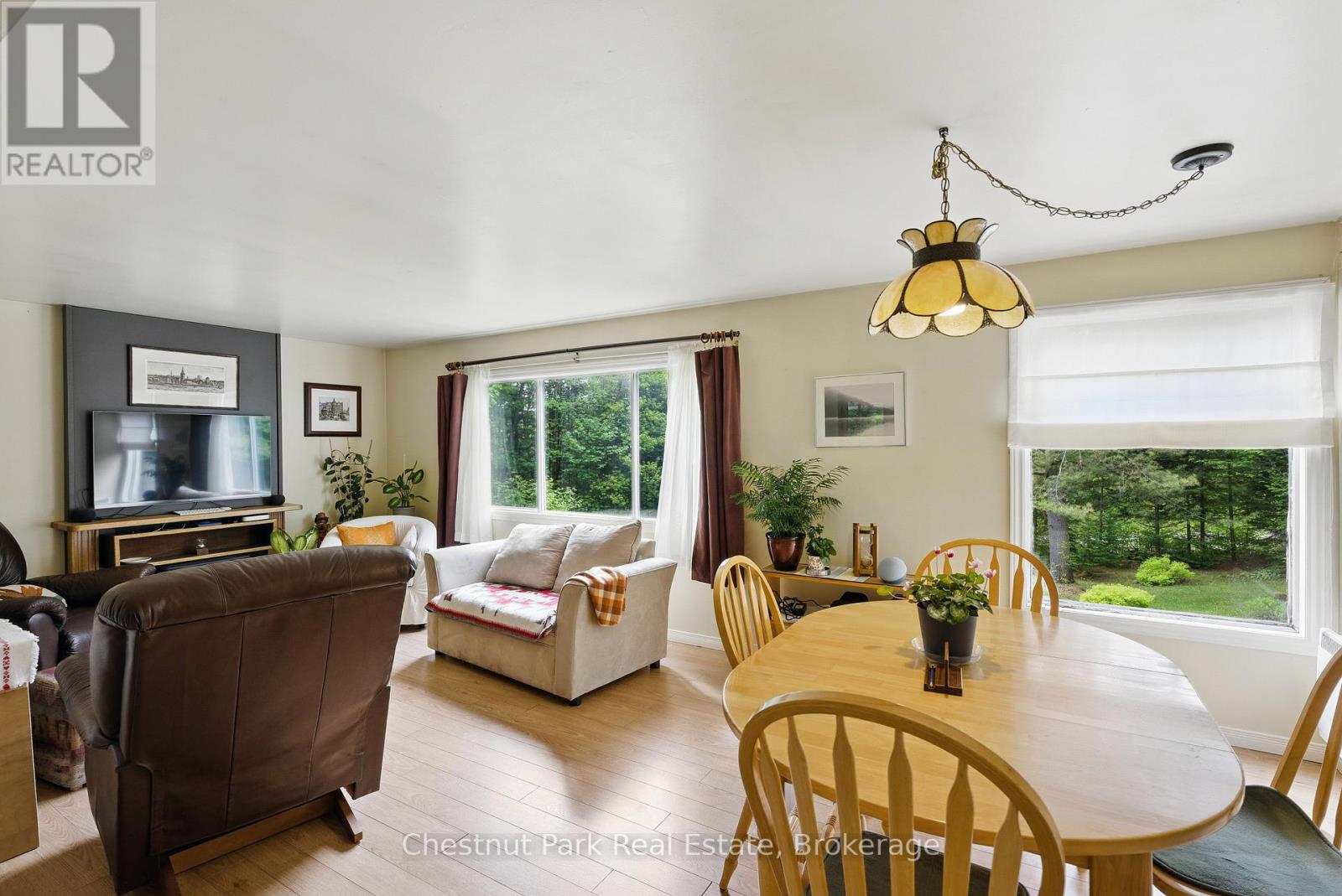 554 Britannia Road, Huntsville, Ontario  P1H 2J3 - Photo 14 - X12204415
