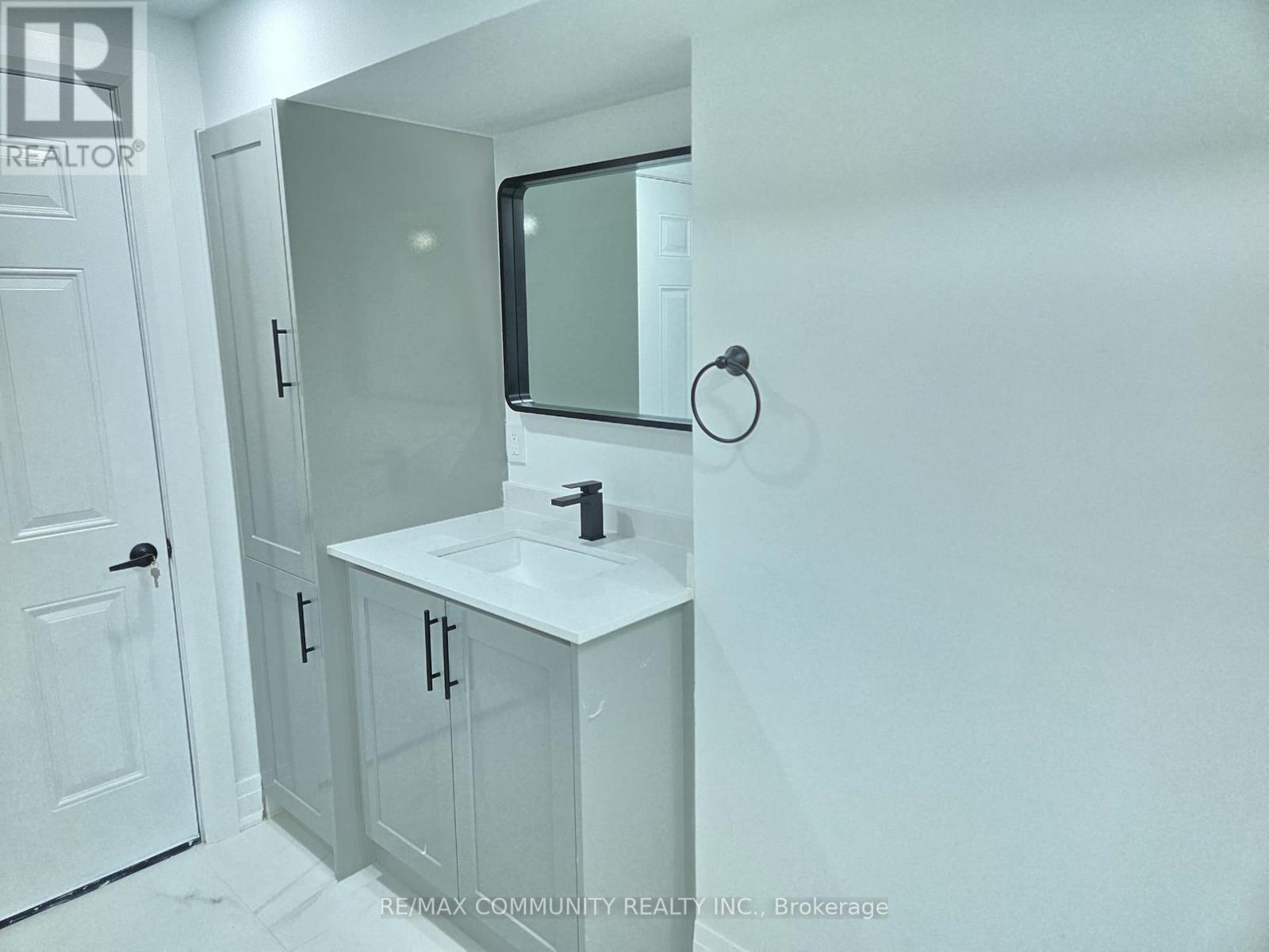 Bsmt - 3279 Turnstone Boulevard, Pickering, Ontario  L1X 0M9 - Photo 8 - E12204442