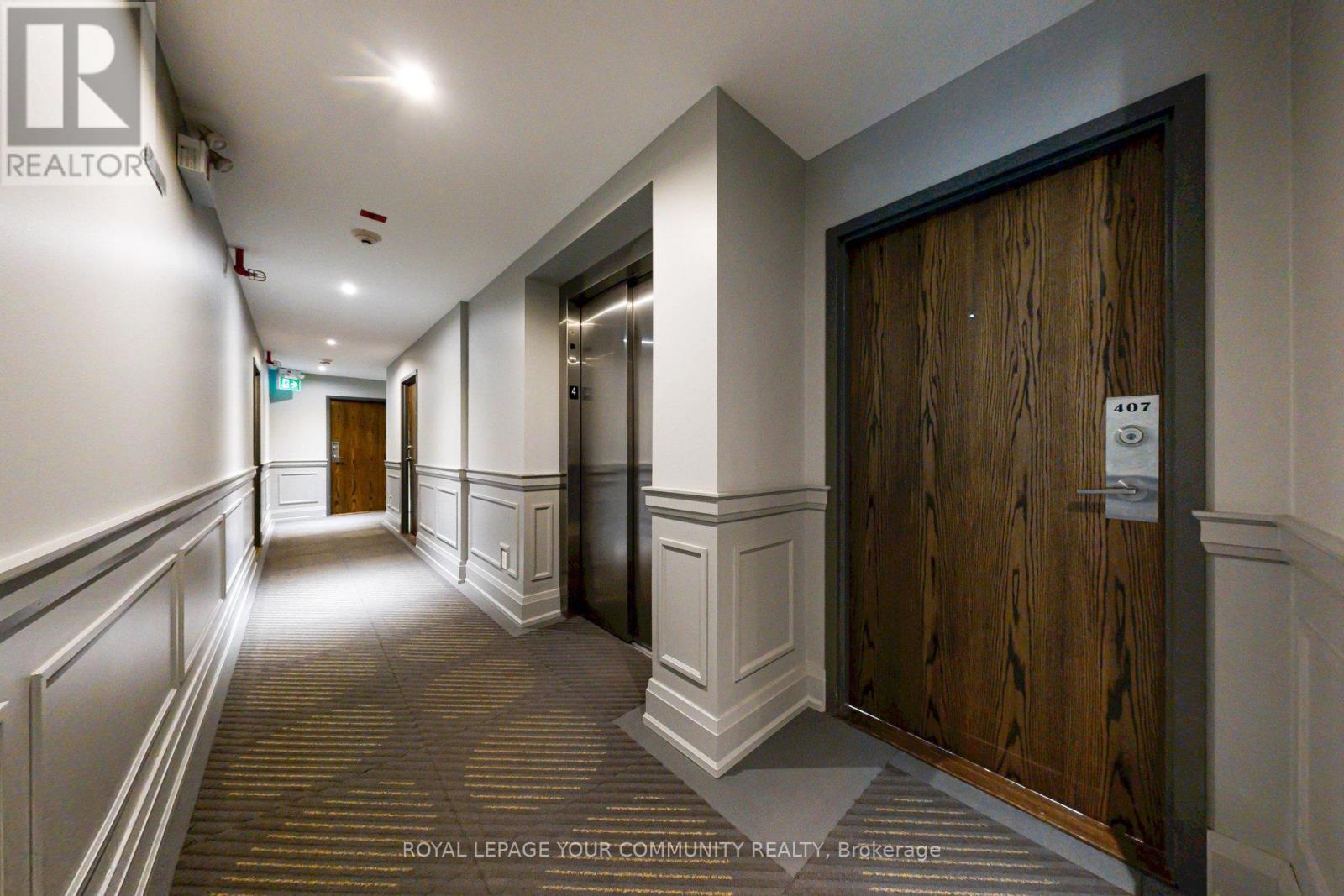 407 - 64 Wells Street, Aurora, Ontario  L4G 1S9 - Photo 4 - N12204243