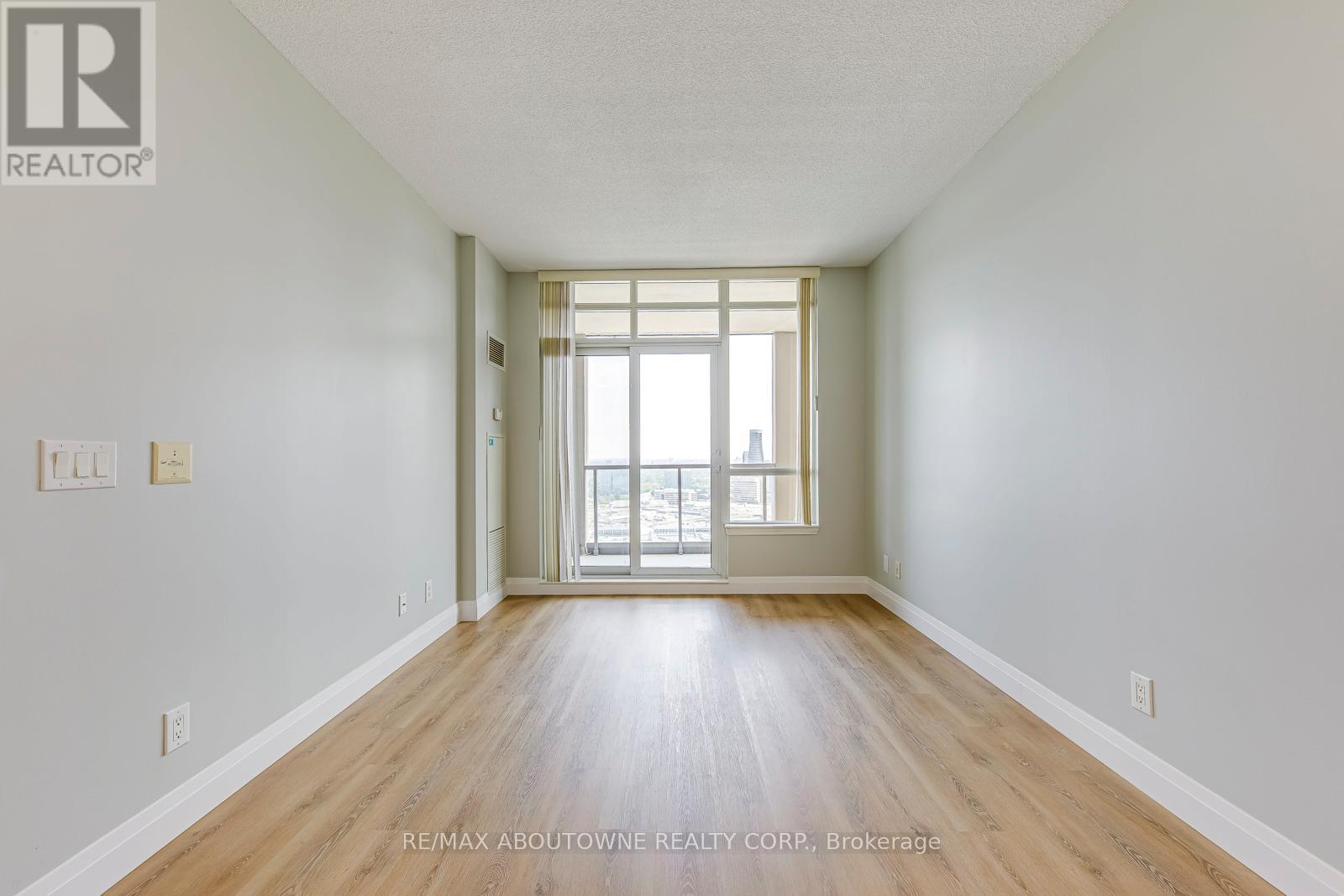 2809 - 388 Prince Of Wales Drive, Mississauga (City Centre), Ontario  L5B 0A1 - Photo 23 - W12194379