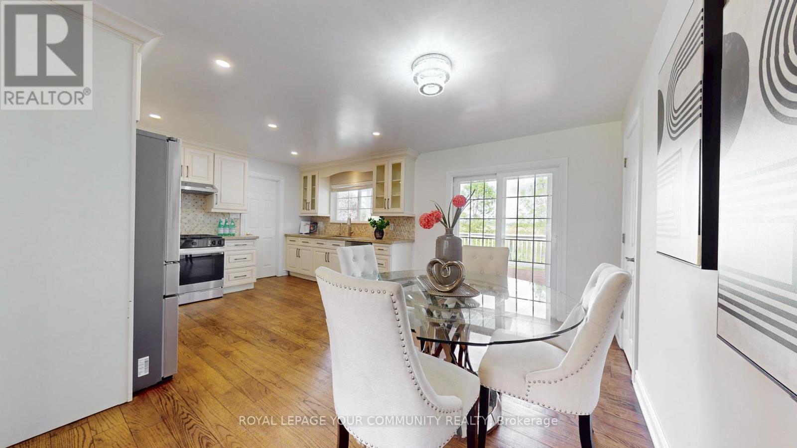 303 Morris Road, Bradford West Gwillimbury (Bradford), Ontario  L3Z 3H4 - Photo 12 - N12204401