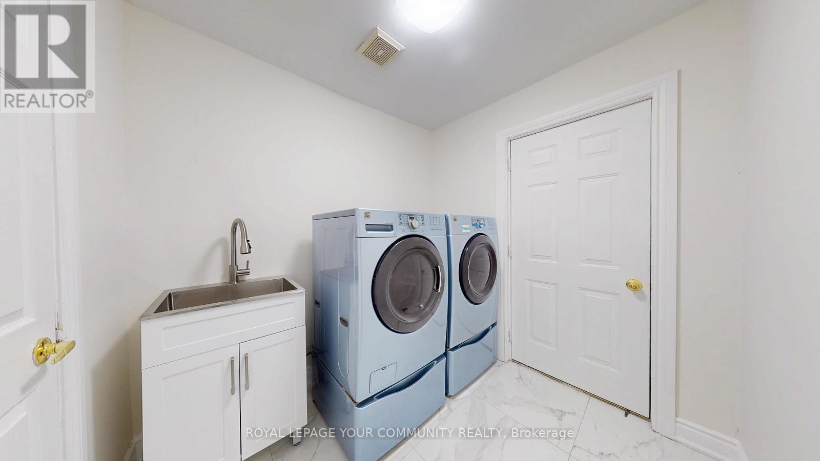 303 Morris Road, Bradford West Gwillimbury (Bradford), Ontario  L3Z 3H4 - Photo 31 - N12204401