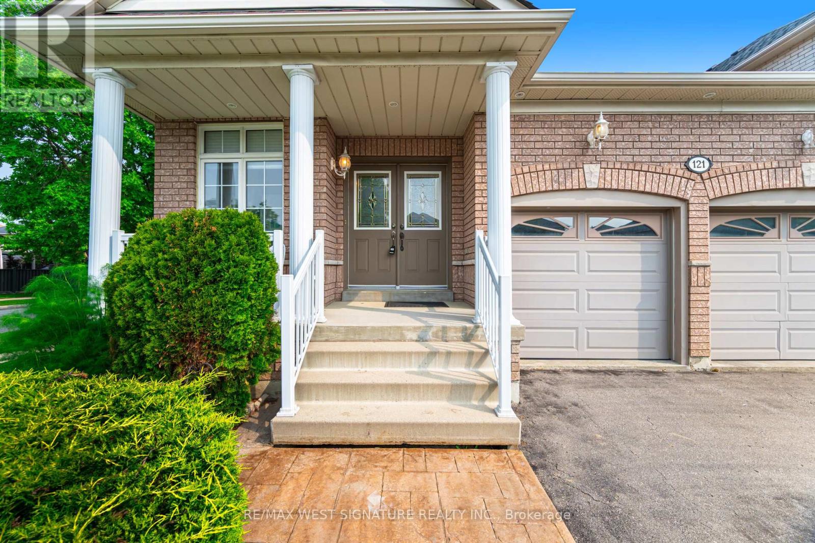121 Calera Crescent, Vaughan, Ontario  L4H 1W1 - Photo 4 - N12204402