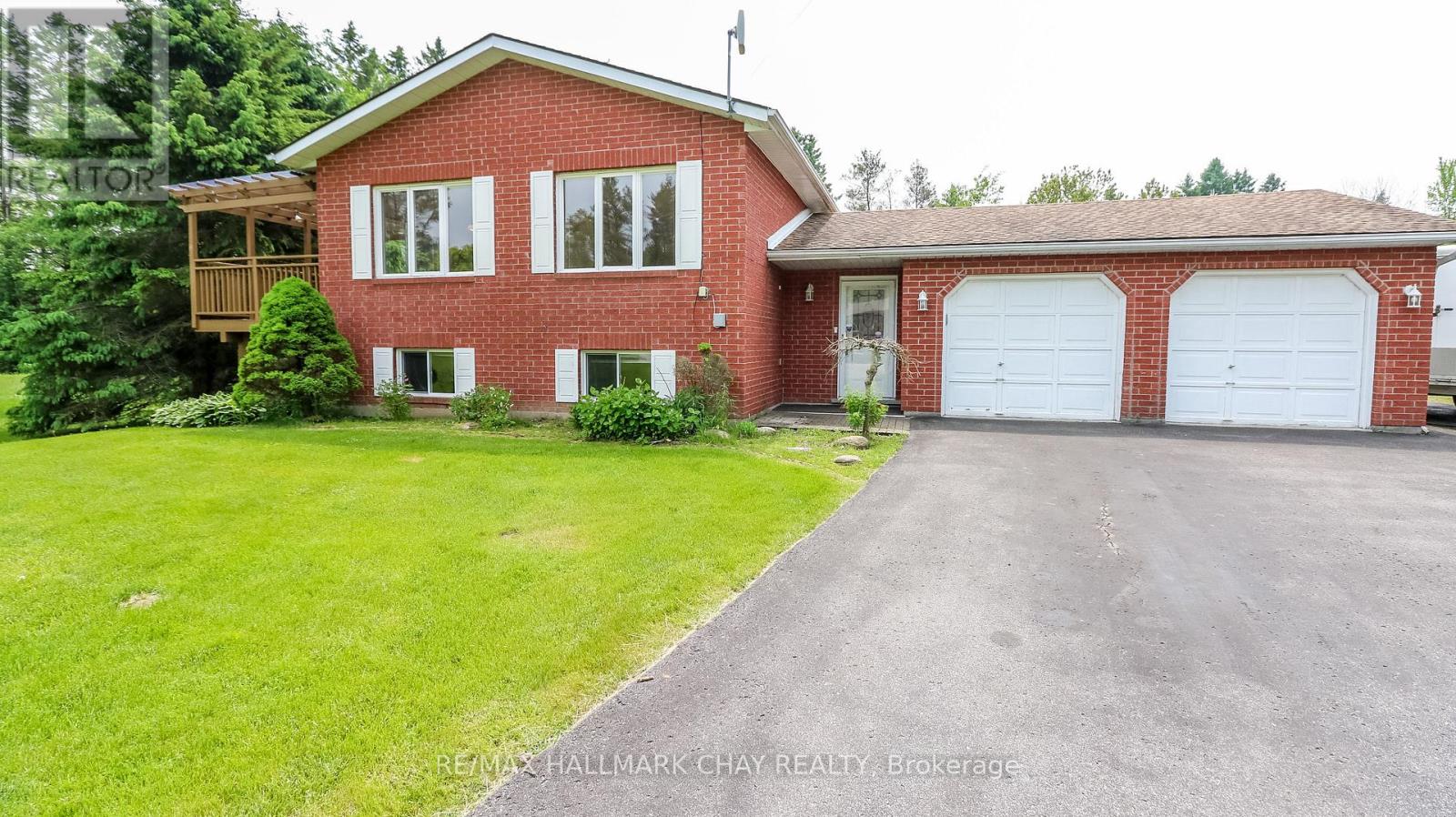 19 CRYSTALWOOD LANE, Springwater, Ontario