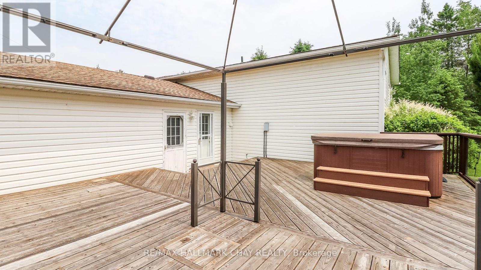 19 Crystalwood Lane, Springwater, Ontario  L0L 1X0 - Photo 14 - S12204395