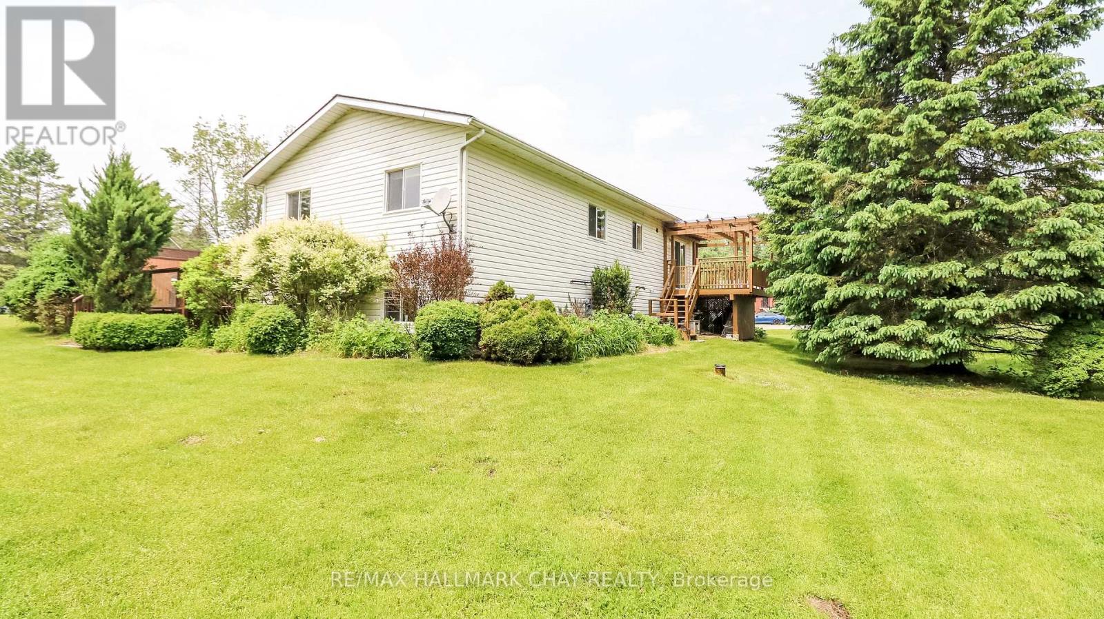 19 Crystalwood Lane, Springwater, Ontario  L0L 1X0 - Photo 18 - S12204395