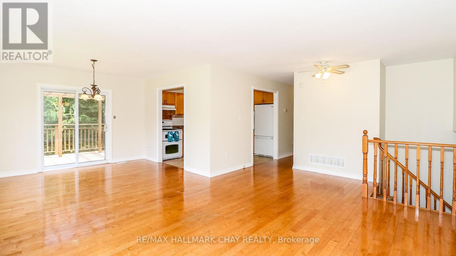19 Crystalwood Lane, Springwater, Ontario  L0L 1X0 - Photo 29 - S12204395