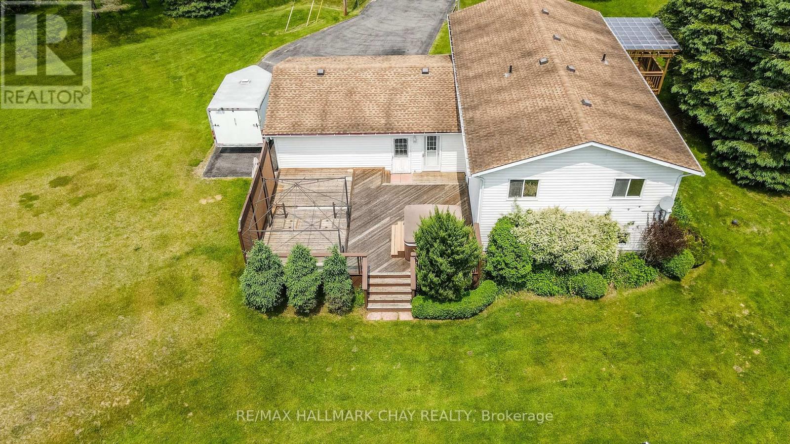 19 Crystalwood Lane, Springwater, Ontario  L0L 1X0 - Photo 3 - S12204395