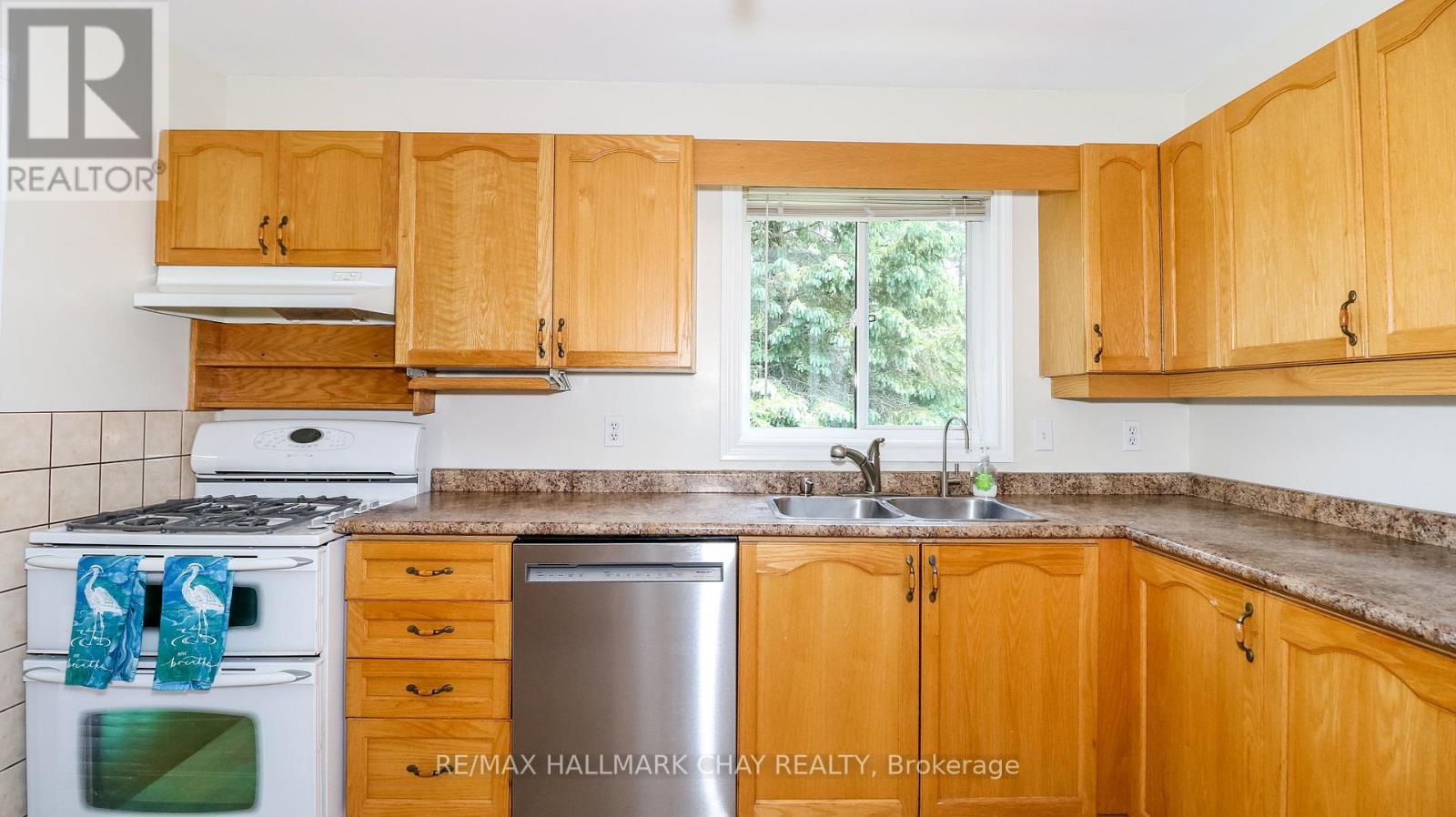 19 Crystalwood Lane, Springwater, Ontario  L0L 1X0 - Photo 33 - S12204395