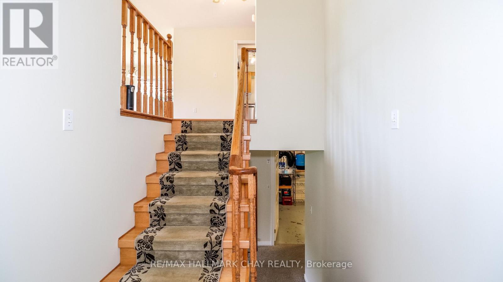 19 Crystalwood Lane, Springwater, Ontario  L0L 1X0 - Photo 44 - S12204395
