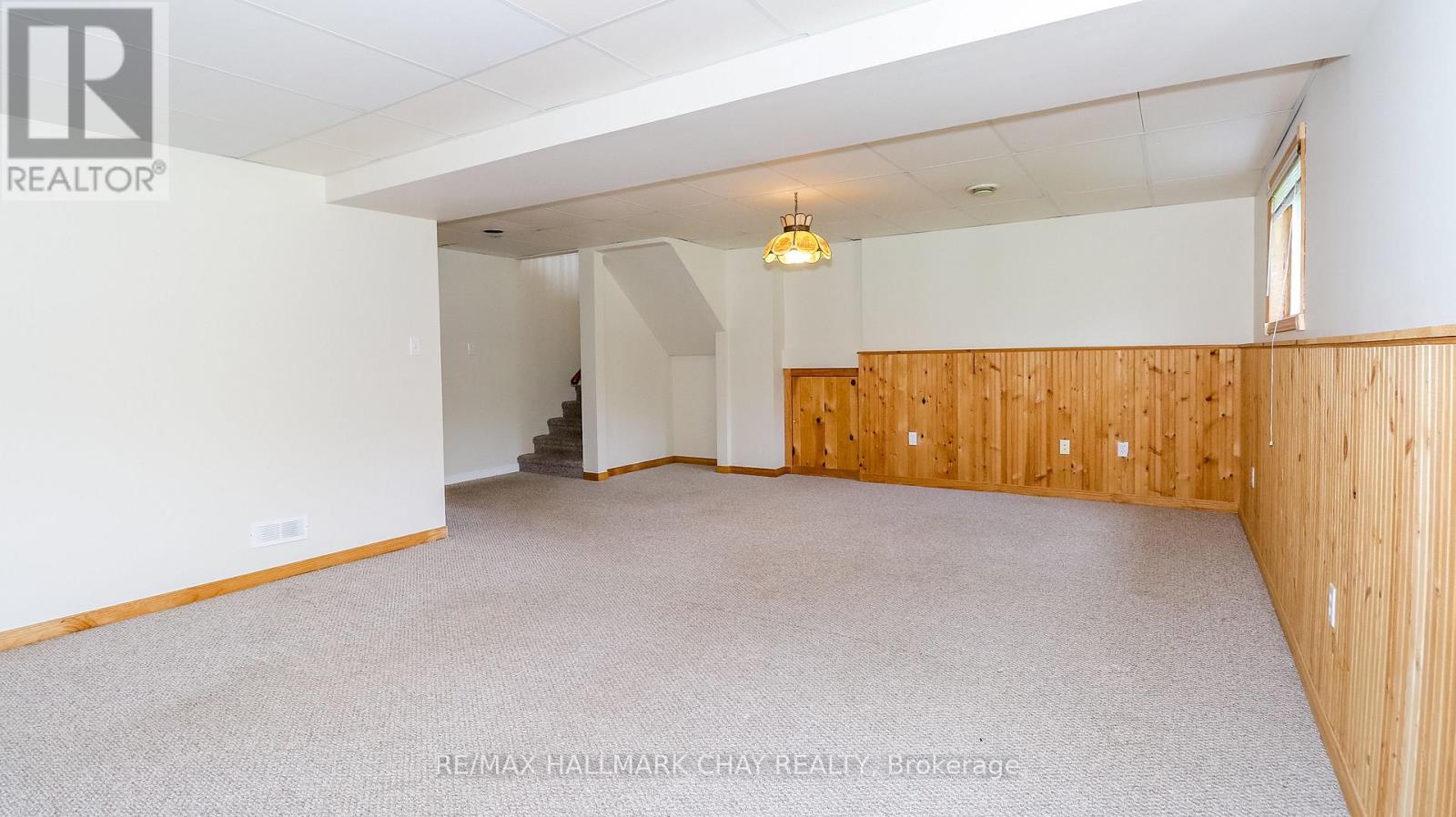 19 Crystalwood Lane, Springwater, Ontario  L0L 1X0 - Photo 46 - S12204395