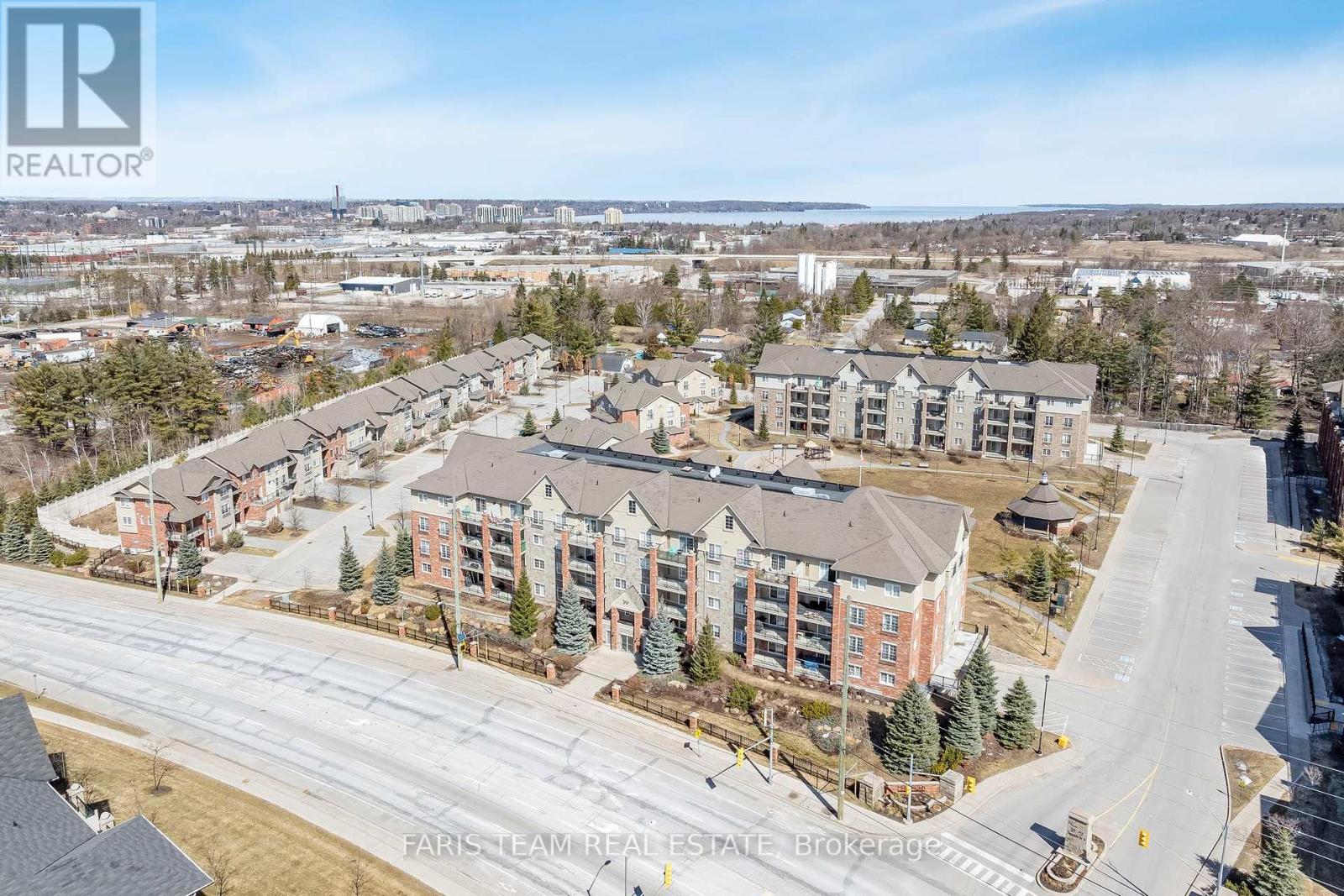 301 - 39 Ferndale Drive S, Barrie, Ontario  L4N 5T5 - Photo 20 - S12204414