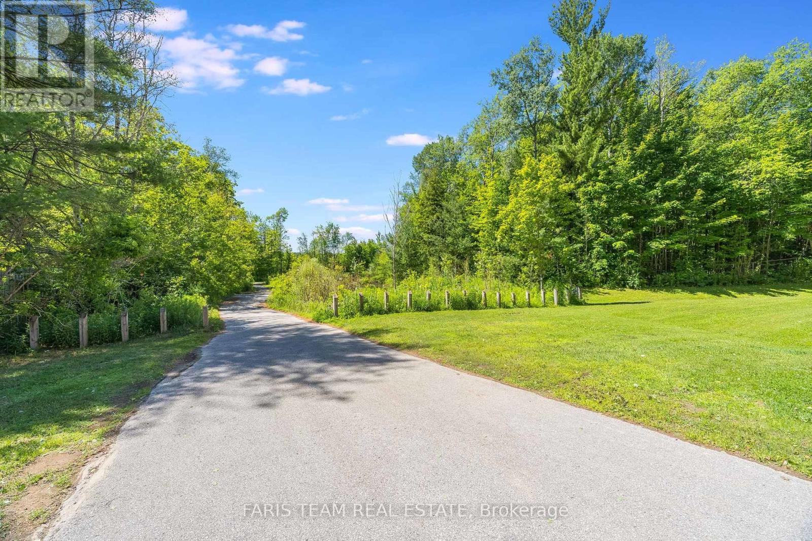 301 - 39 Ferndale Drive S, Barrie, Ontario  L4N 5T5 - Photo 21 - S12204414