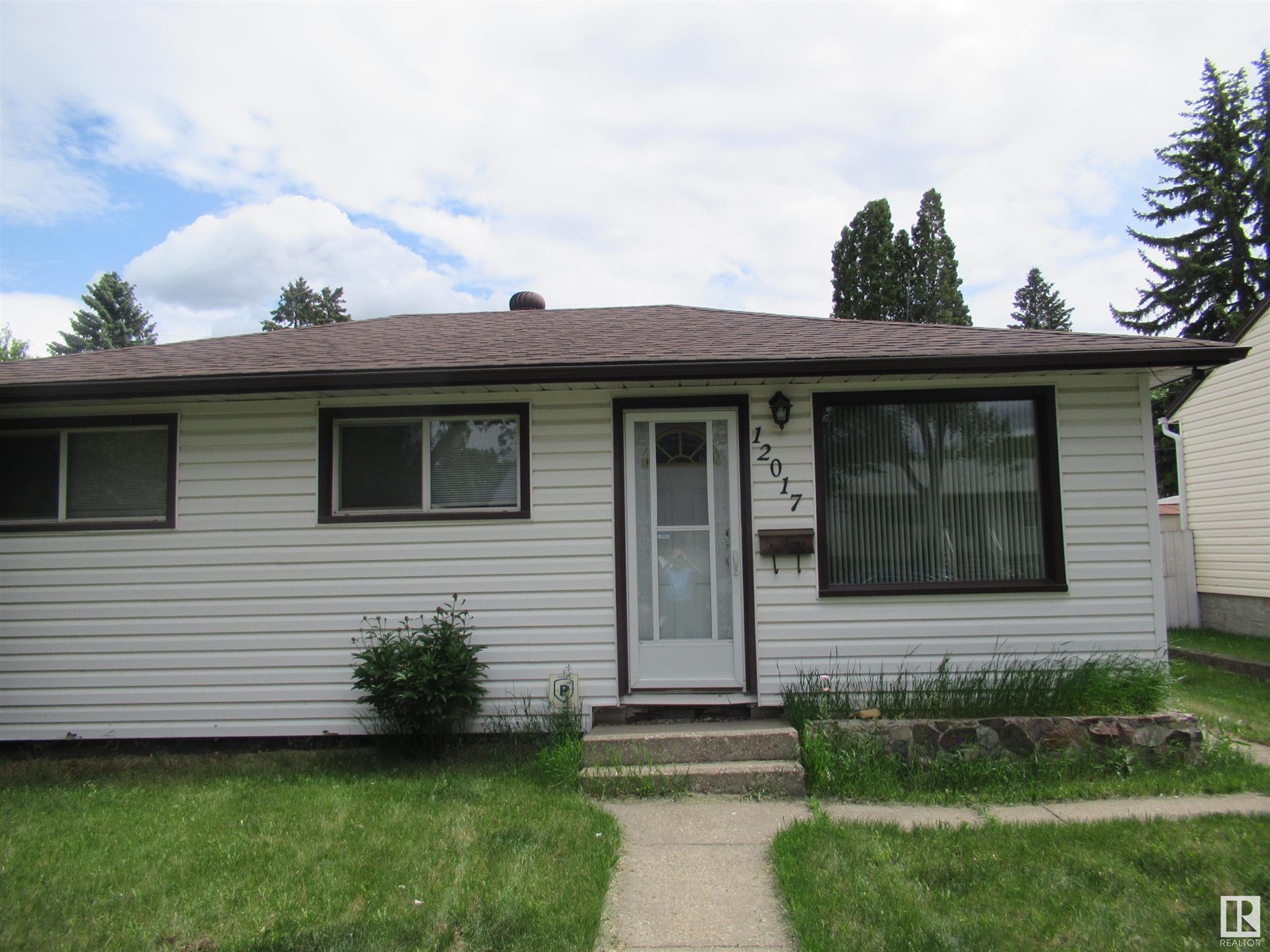 12017 45 ST NW, Edmonton, Alberta