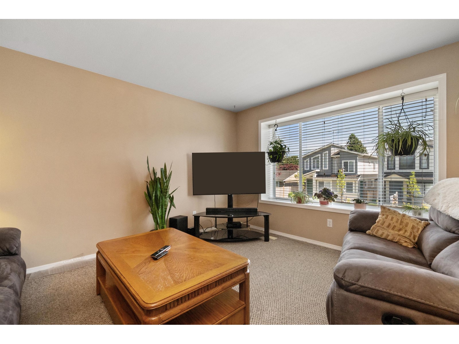 Property at 46627 PORTAGE AVENUE image 4