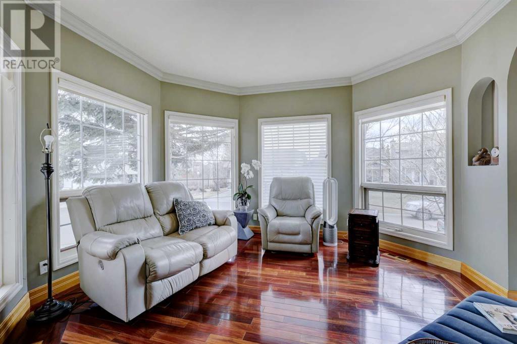 Property at 220 Santana Bay NW image 2