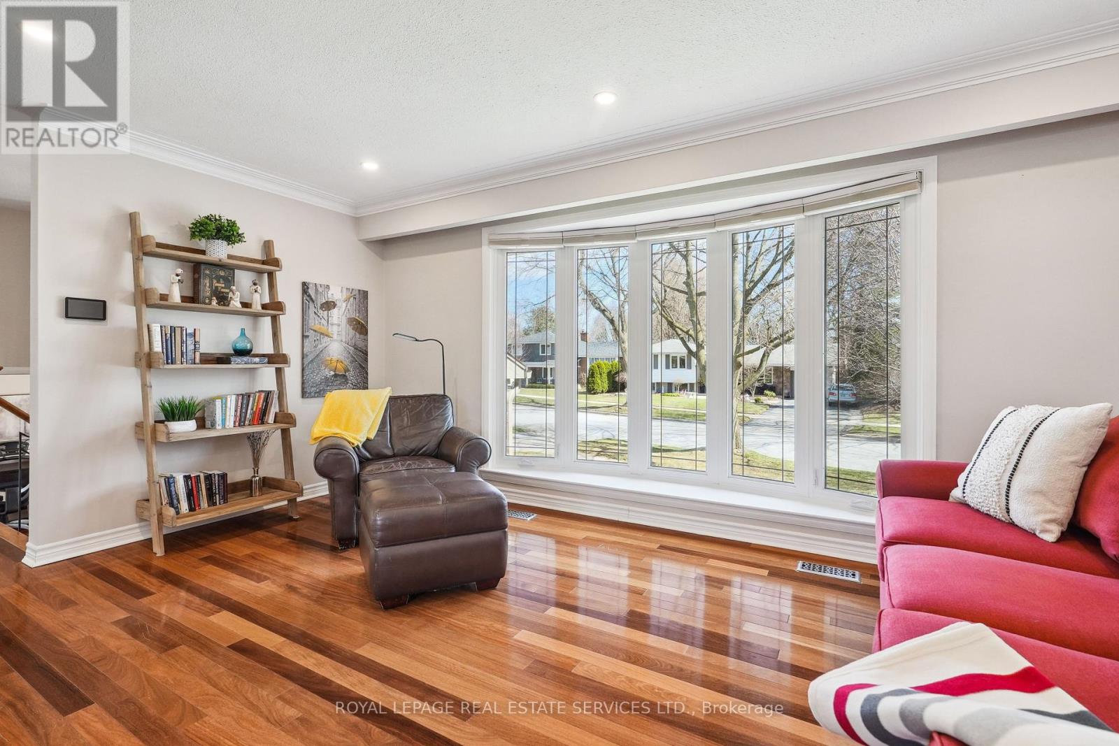 602 Rosedale Crescent, Burlington, Ontario  L7N 2T1 - Photo 4 - W12204422