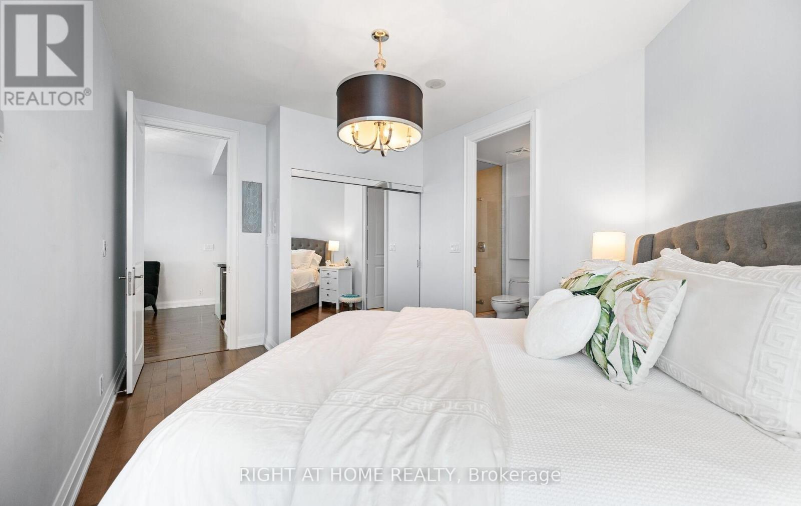 4902 Lph - 50 Absolute Avenue, Mississauga (City Centre), Ontario  L4Z 0A8 - Photo 16 - W12204433