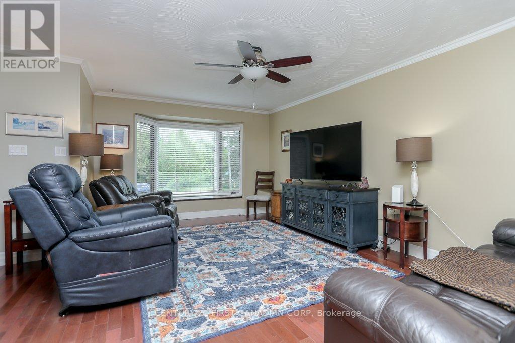 168 Forest Avenue, St. Thomas, Ontario  N5R 2K2 - Photo 10 - X12204458