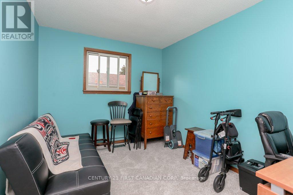 168 Forest Avenue, St. Thomas, Ontario  N5R 2K2 - Photo 24 - X12204458