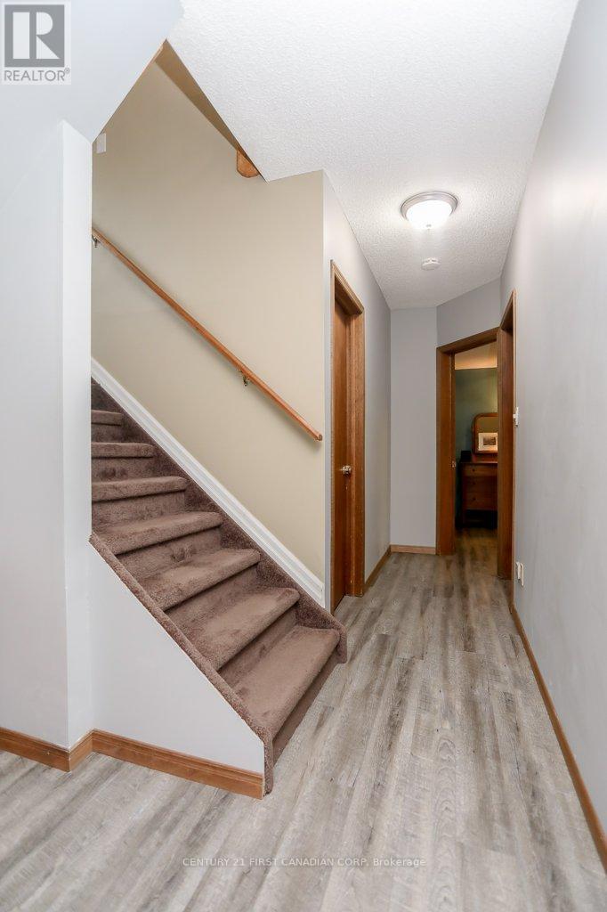 168 Forest Avenue, St. Thomas, Ontario  N5R 2K2 - Photo 26 - X12204458