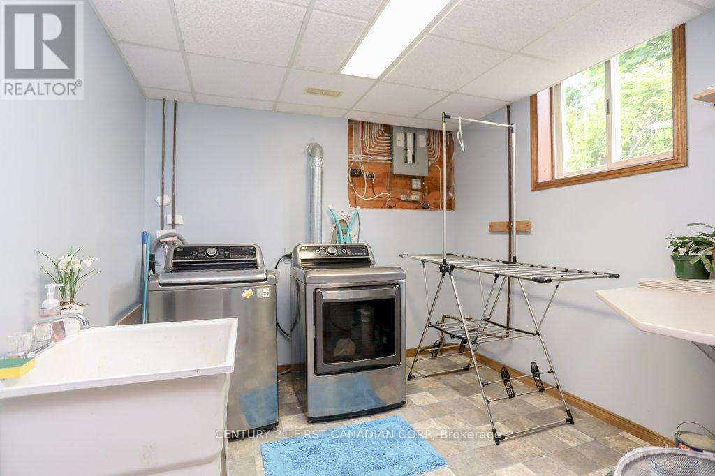 168 Forest Avenue, St. Thomas, Ontario  N5R 2K2 - Photo 34 - X12204458