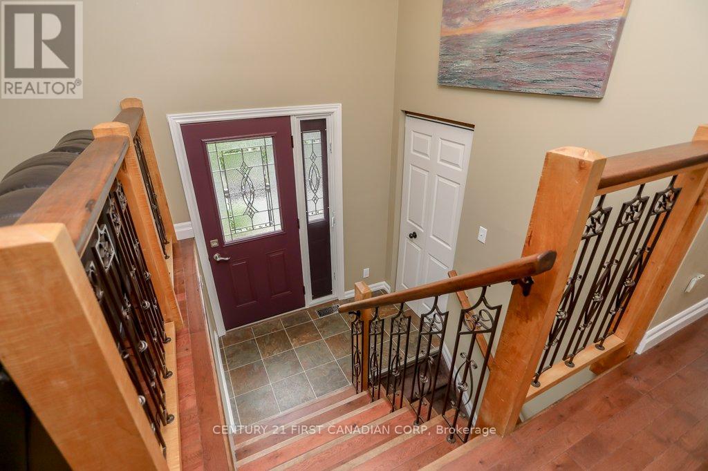 168 Forest Avenue, St. Thomas, Ontario  N5R 2K2 - Photo 9 - X12204458