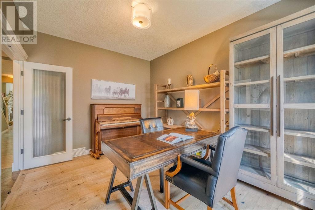 Property at 9322 14 Avenue SW image 4