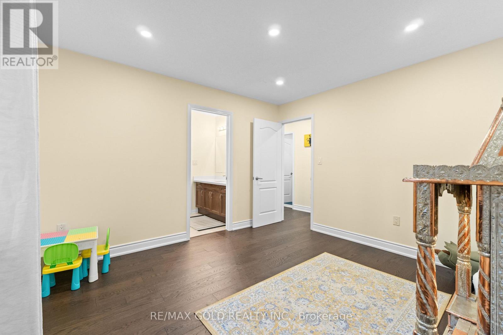 82 Seascape Crescent, Brampton, Ontario  L6P 3C6 - Photo 18 - W12203436