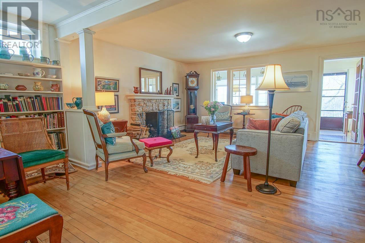 Property at 14 Academy Street image 4