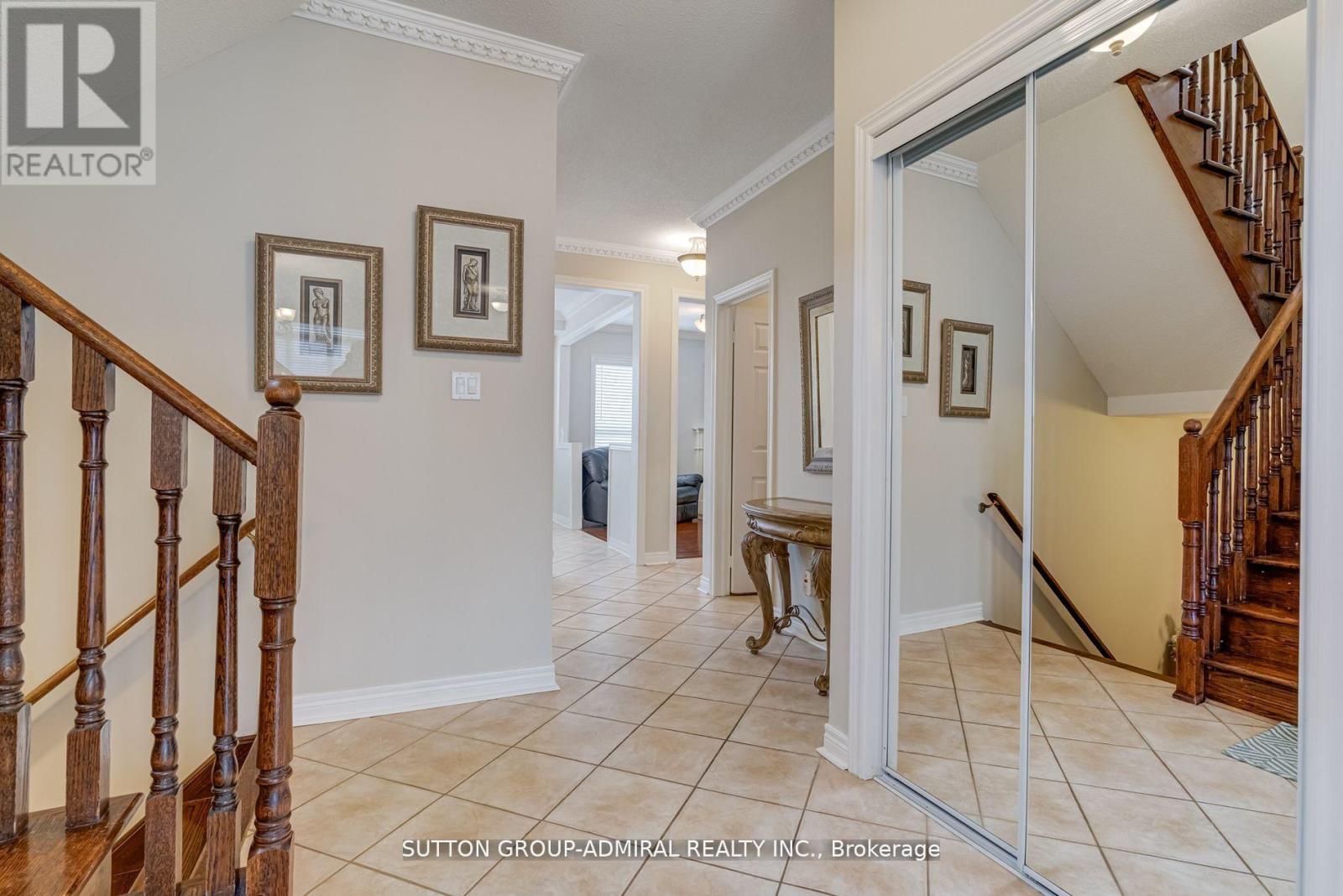 393 Coachwhip Trail, Newmarket, Ontario  L3X 2R2 - Photo 10 - N12204464