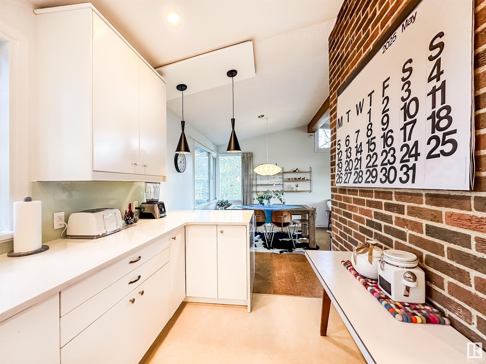 Property at 11748 UNIVERSITY AV NW image 4