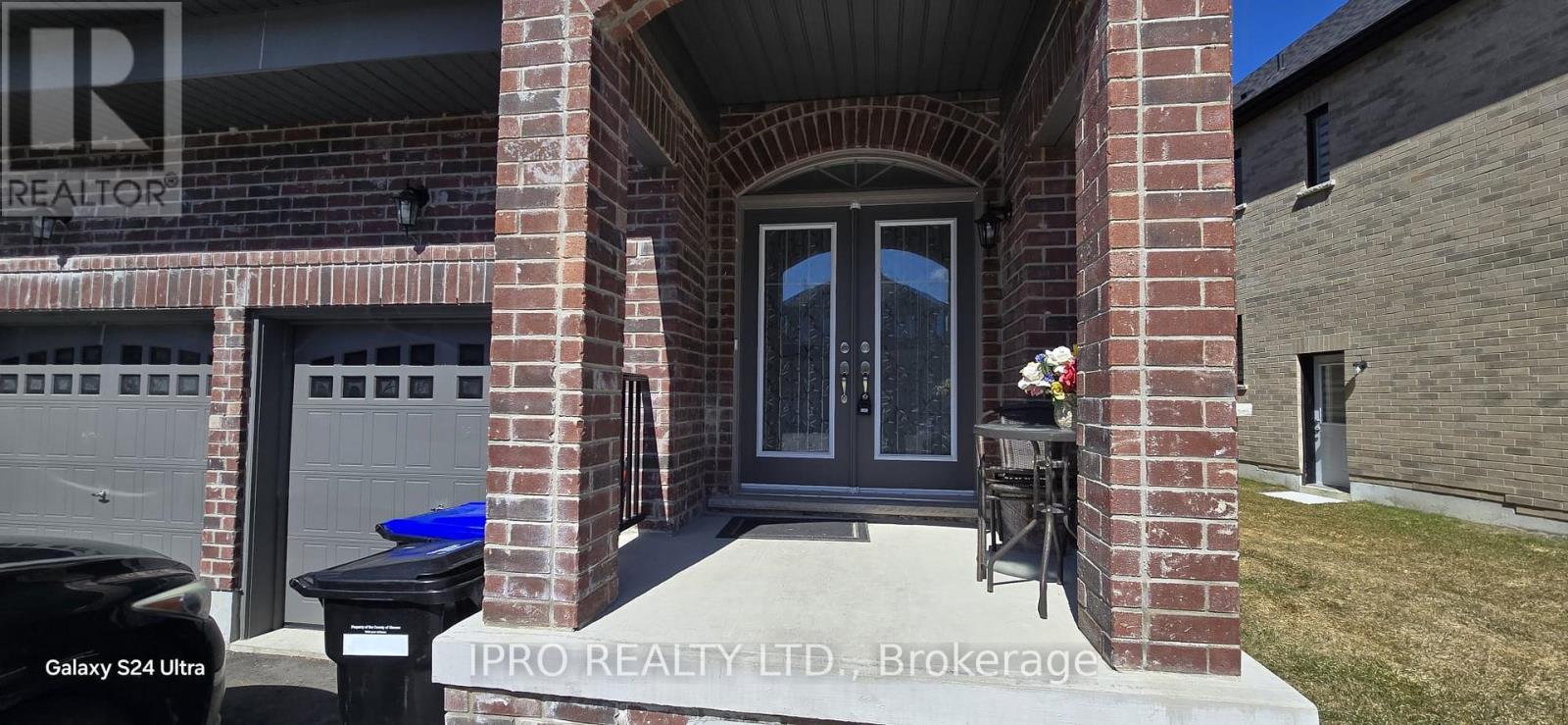 62 Mac Campbell Way, Bradford West Gwillimbury, Ontario  L3Z 4M7 - Photo 4 - N12066426