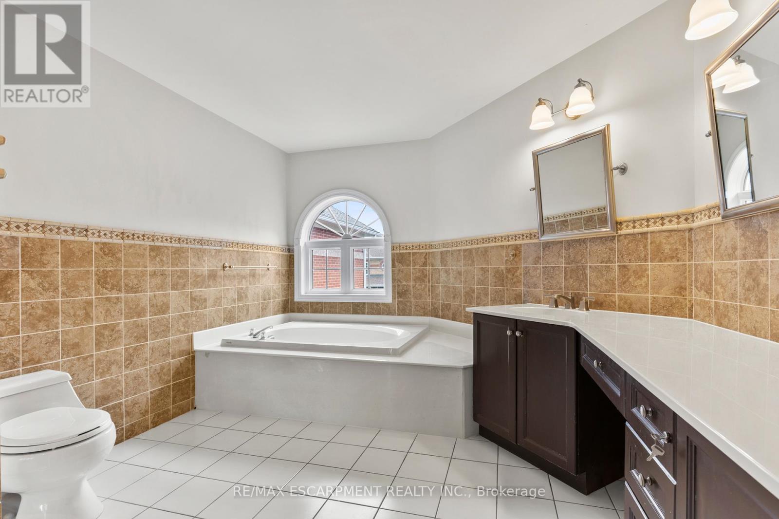 6 - 2145 Country Club Drive, Burlington, Ontario  L7M 4E1 - Photo 22 - W12204460