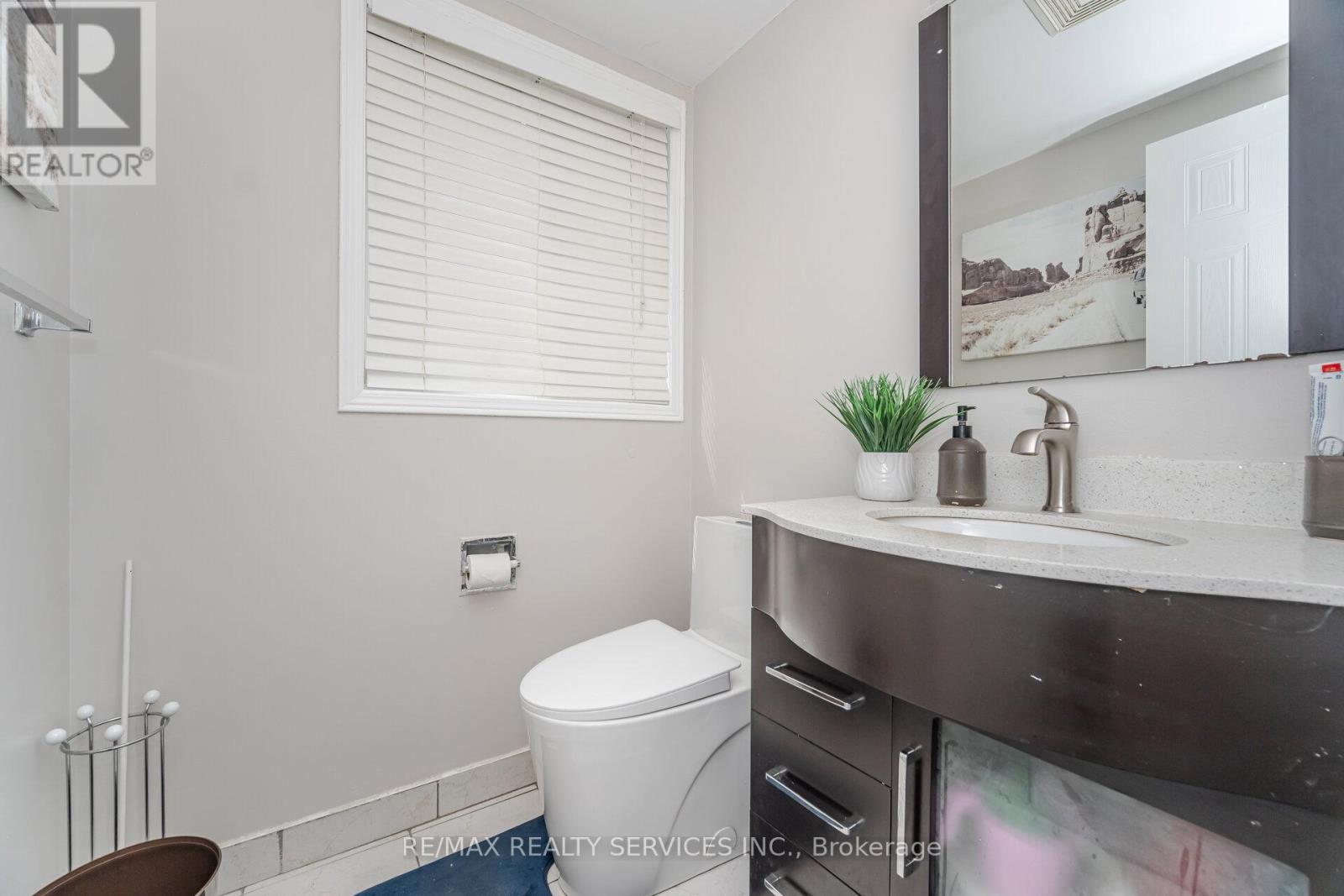 16 Vivians Crescent, Brampton, Ontario  L6Y 4T9 - Photo 18 - W12204463