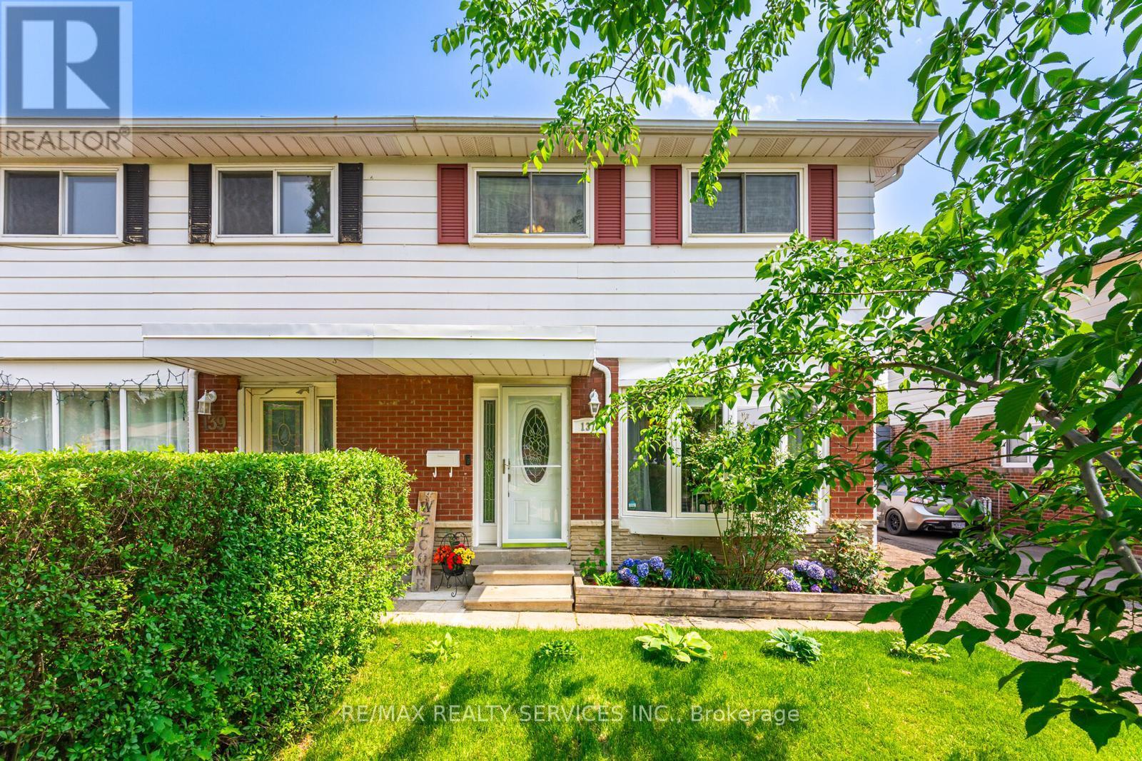 137 ARCHDEKIN DRIVE, Brampton, Ontario