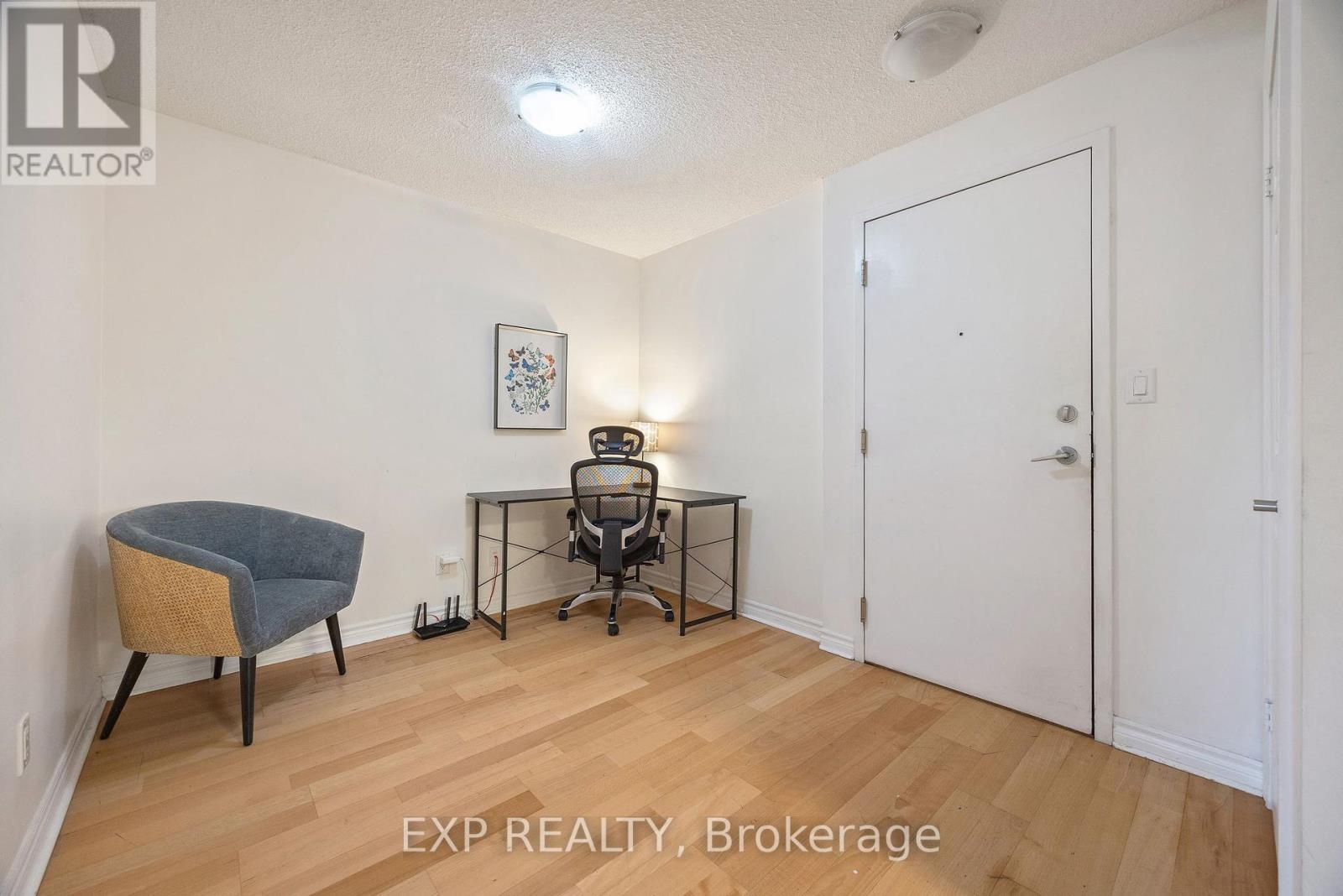 1202 - 3880 Duke Of York Boulevard, Mississauga, Ontario  L5B 4M7 - Photo 10 - W12204481