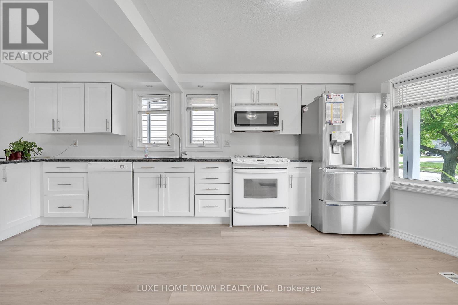 506 Halberstadt Circle, Cambridge, Ontario  N2H 5J7 - Photo 13 - X12204469