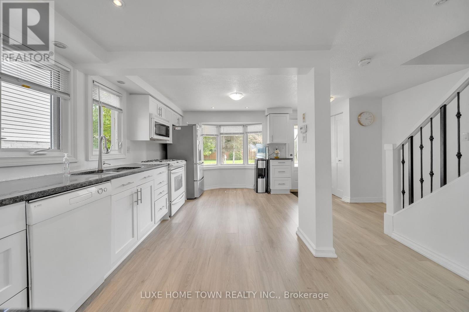 506 Halberstadt Circle, Cambridge, Ontario  N2H 5J7 - Photo 14 - X12204469
