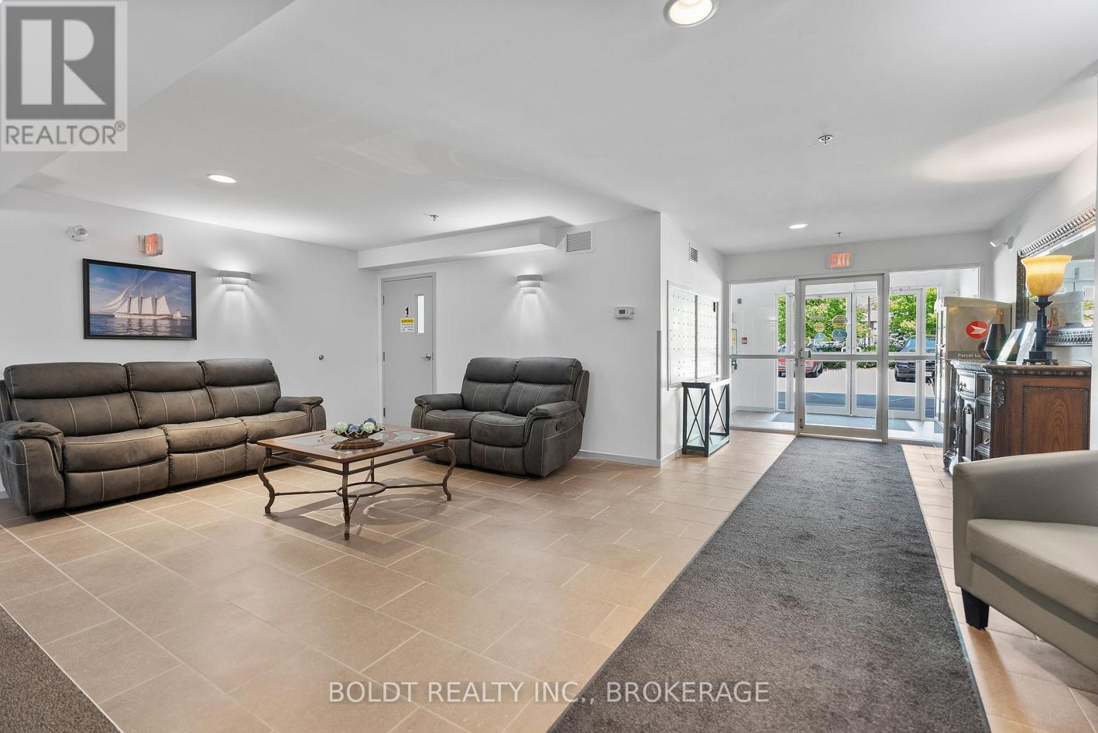 1214 - 330 Prince Charles Drive S, Welland (Broadway), Ontario  L3C 7B3 - Photo 31 - X12204484