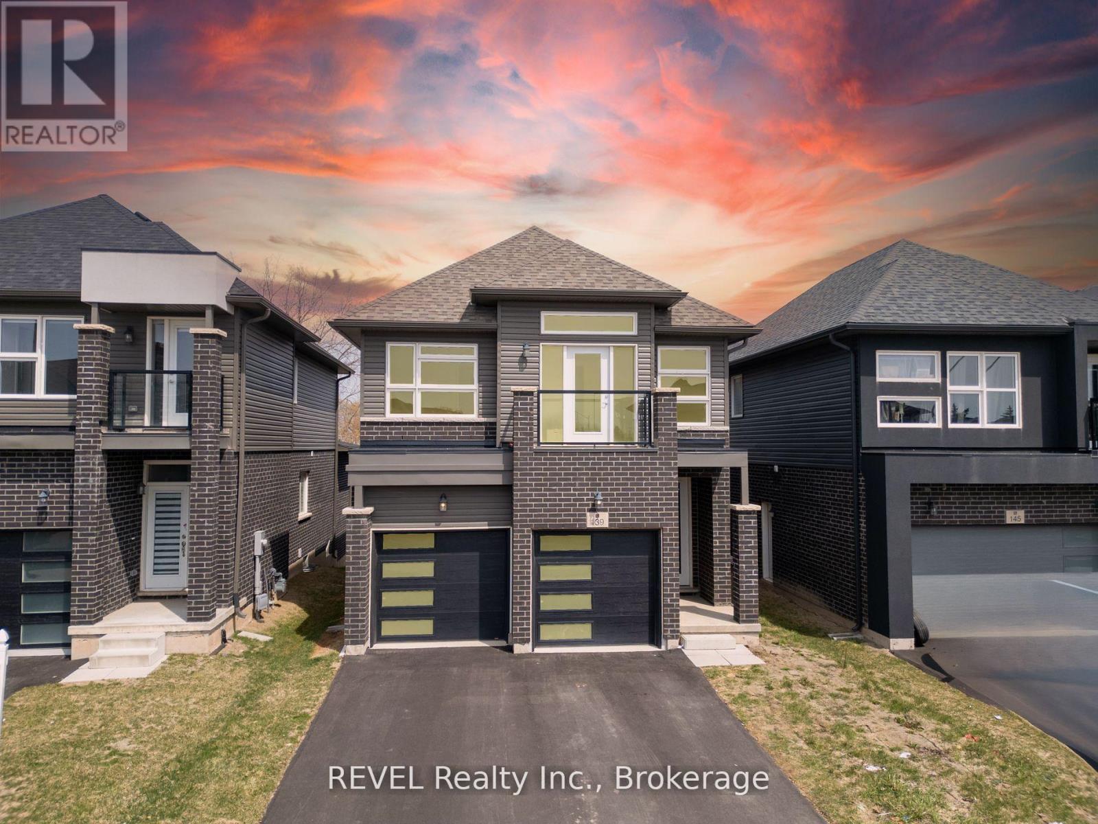 139 Caroline Street, Welland, Ontario  L3B 0K1 - Photo 1 - X12204553